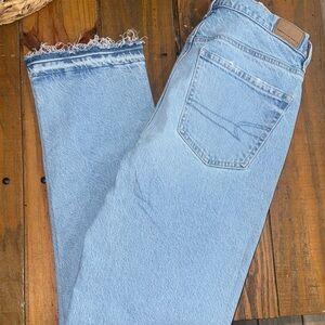 American Eagle Outfitters SUPER HIGH RISE STRAIGHT JEANS SIZE 6 LONG NWT